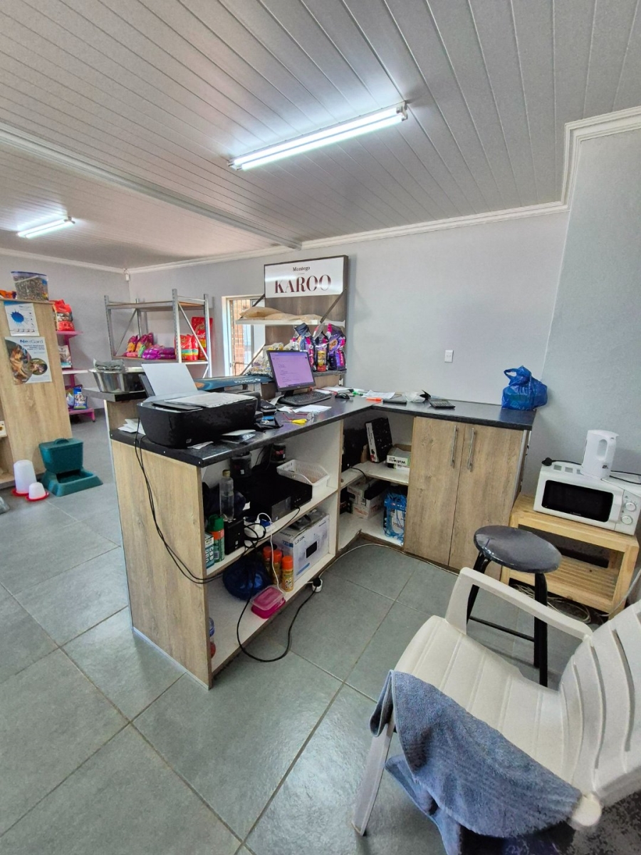 To Let commercial Property for Rent in Langenhovenpark Free State